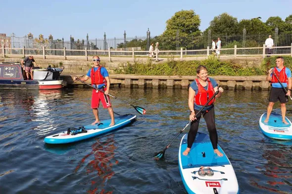 Paddleboarders on the Thames