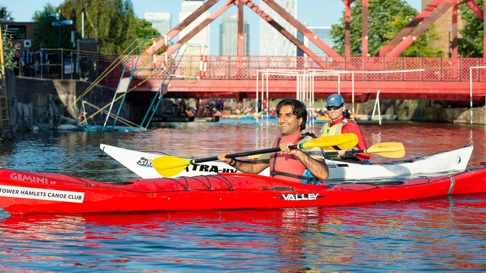 Visually Impaired Paddlers in Canoes at Tower Hamlets Canoe Club