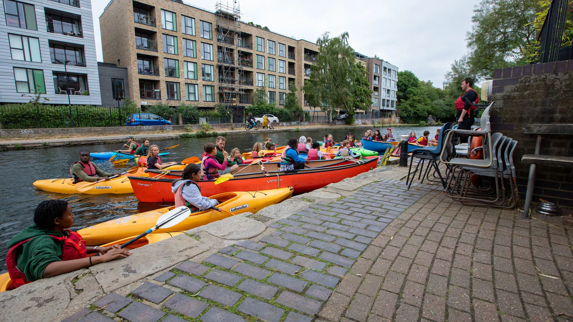 Laburnum Boat club on the canal